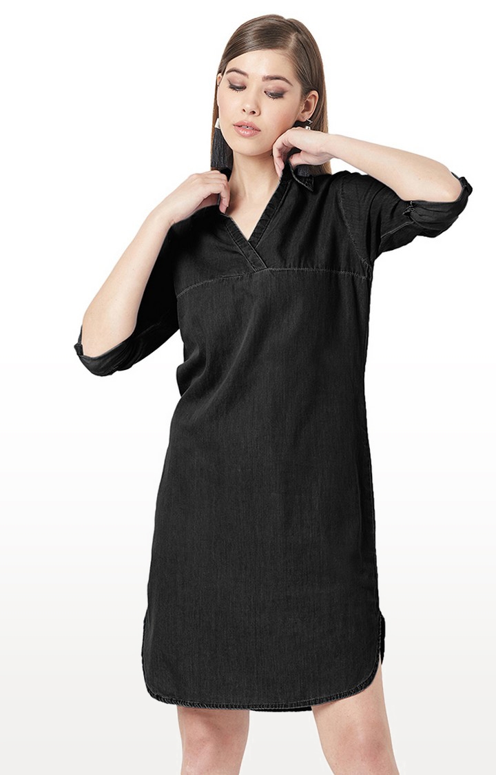 MISS CHASE | Black Solid Shift Dress
