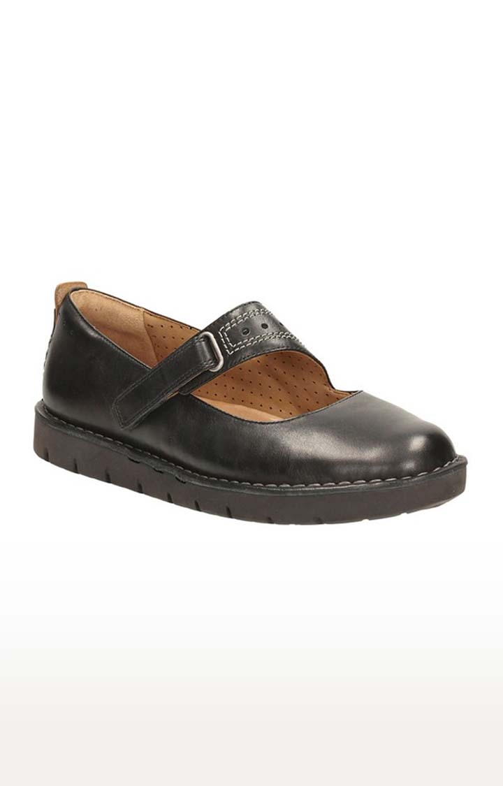 Women,s Black Leather Casual Slip-ons