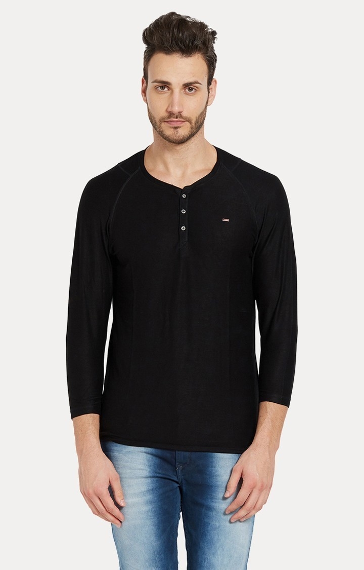 Spykar Black Solid Slim Fit T-Shirt