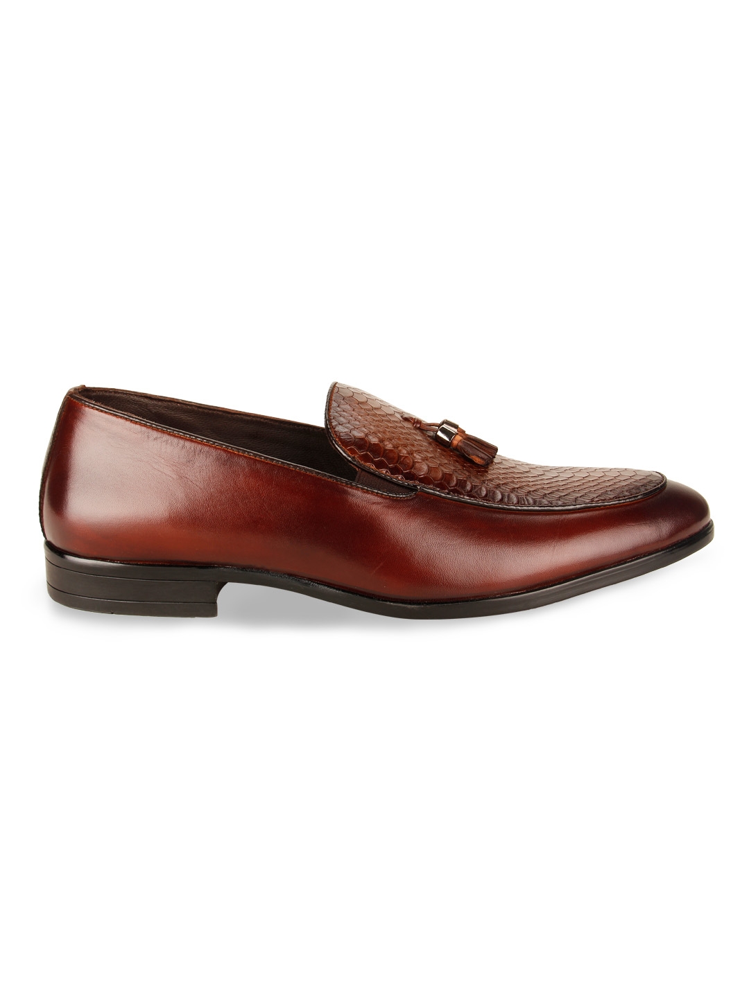 Men Formal textured leather tassel slip on Shoes