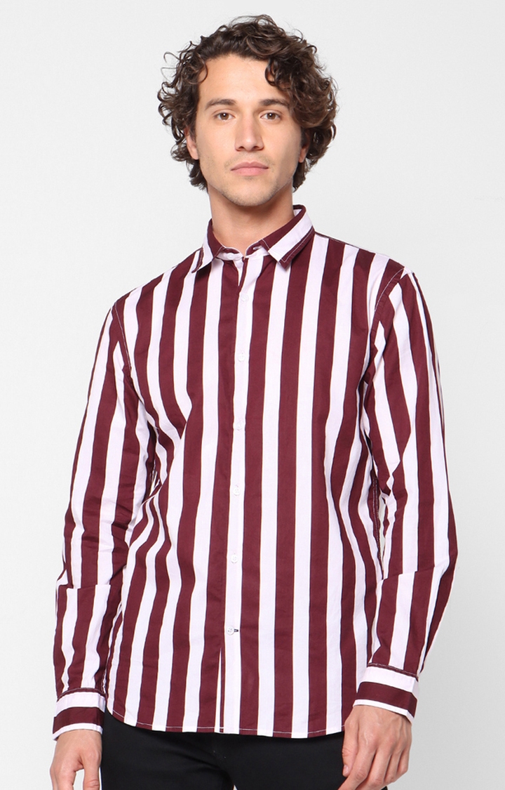 Red & White Regular Fit Striped Casual Shirts