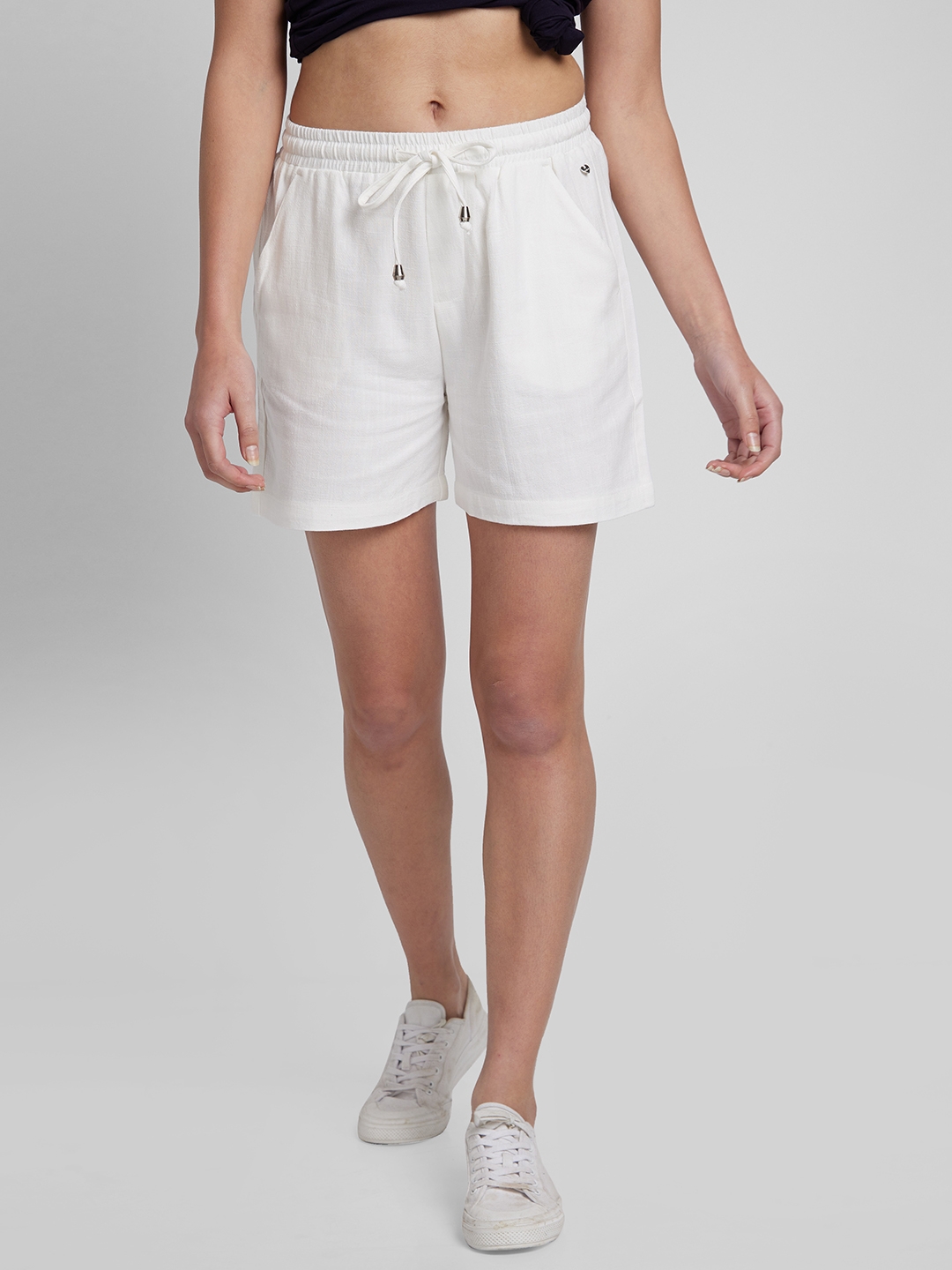 Women's White Cotton Blend Solid Shorts
