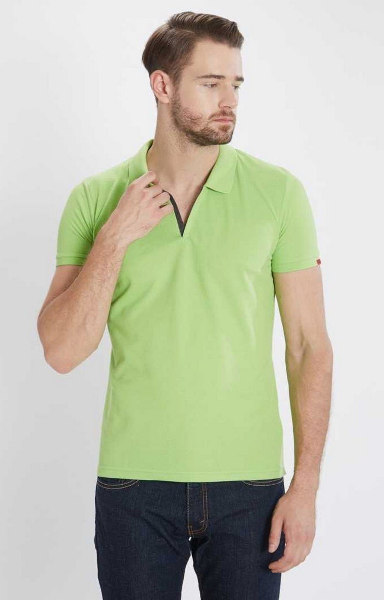 Status Quo | Green Solid Slim Fit Polo T-Shirt