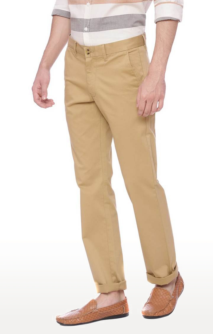Men's Brown Cotton Blend Solid Chinos