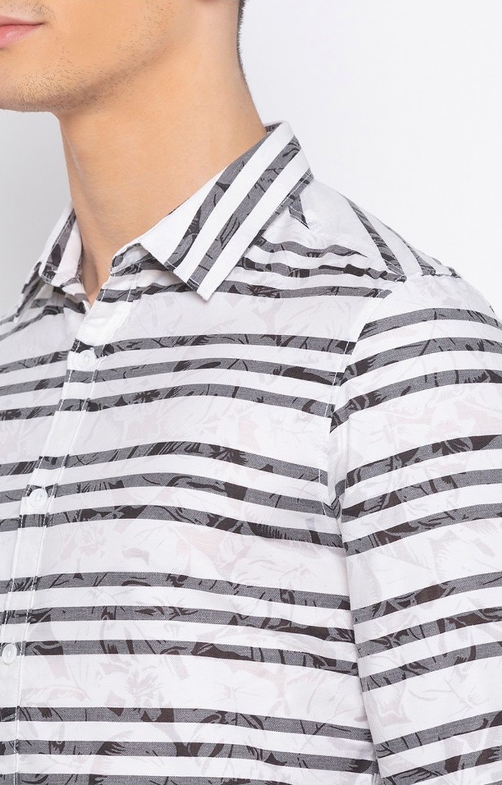 Men's White Polycotton Striped Casual Shirts