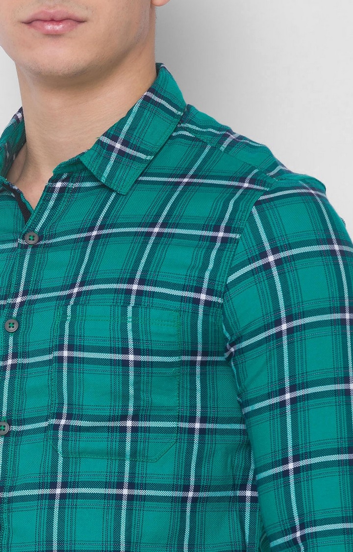 Spykar Green Cotton Slim Fit Shirts For Men
