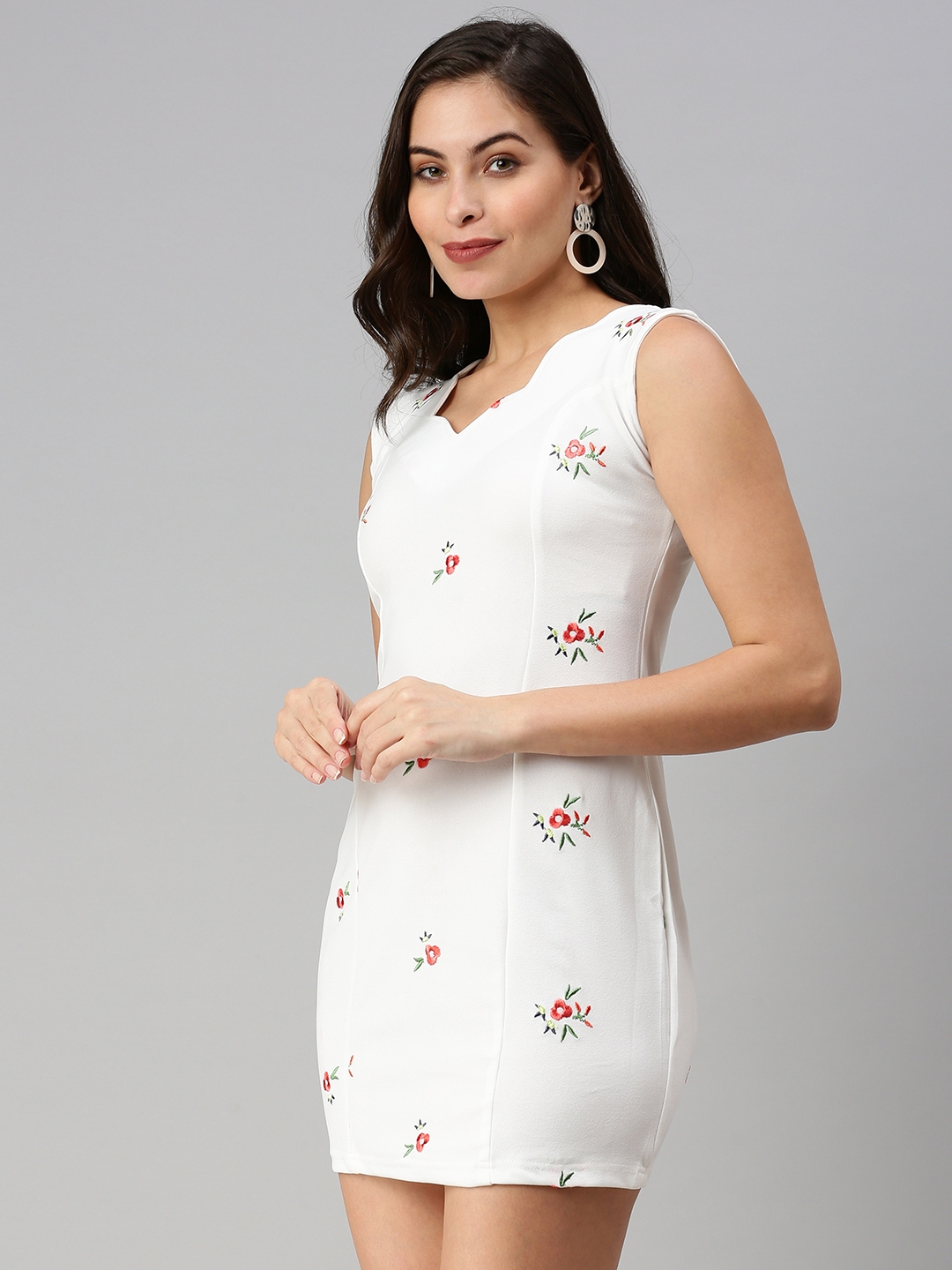 Women's White Polyester Solid Dresses