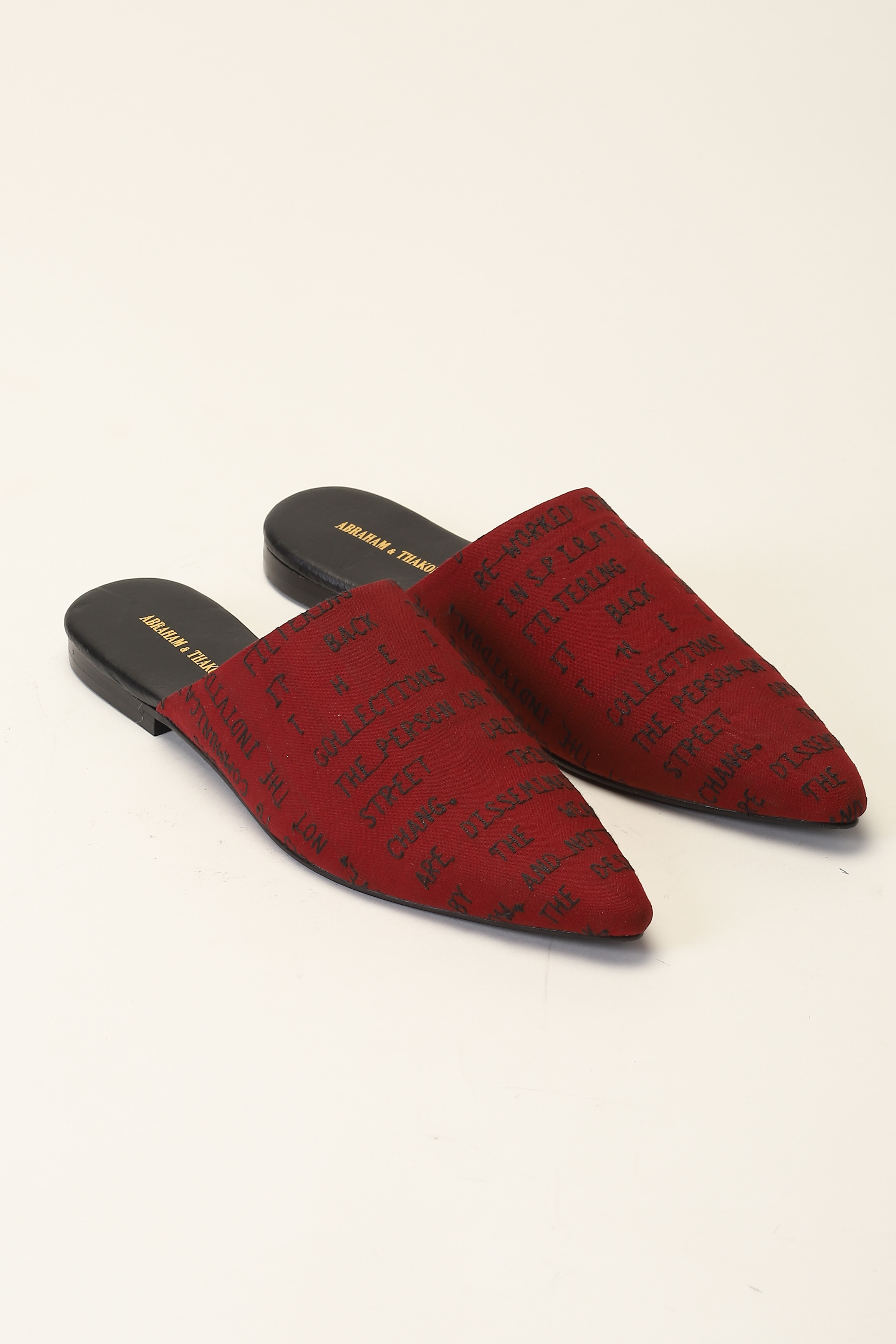 ABRAHAM AND THAKORE | Embroidered Typography Slipper