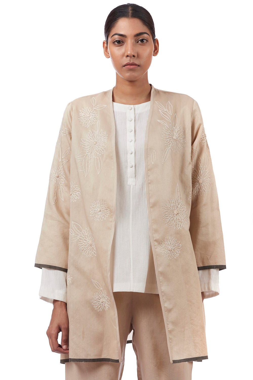 ABRAHAM AND THAKORE | Aari Embroidered Floral Maheshwar Kimono Jacket
