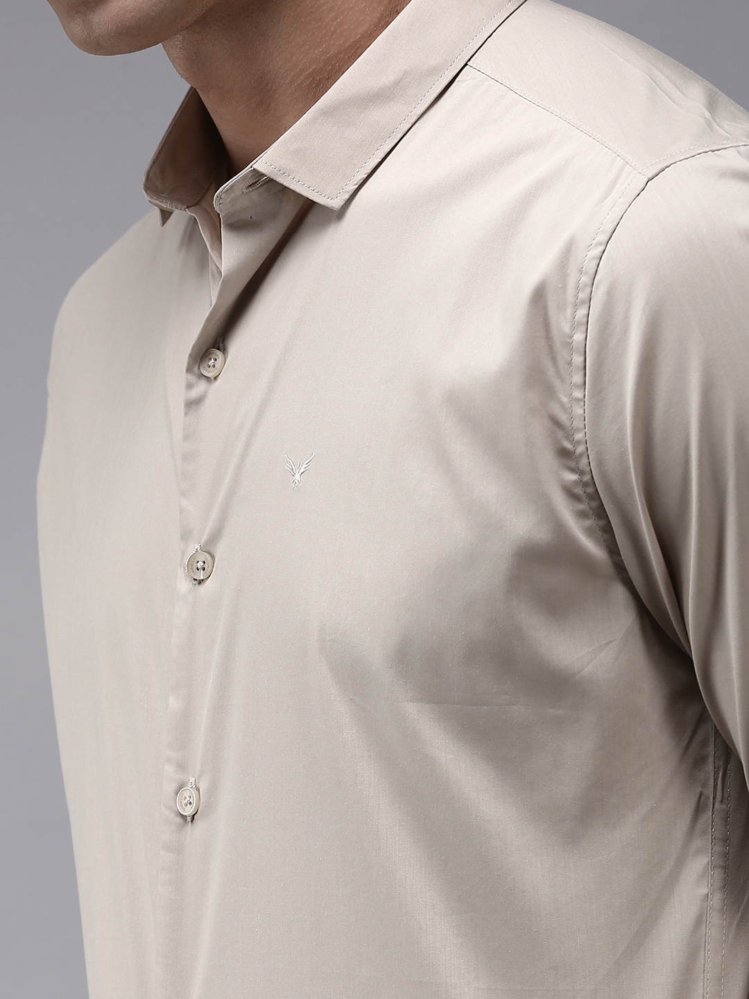 Men's Beige Cotton Solid Casual Shirts