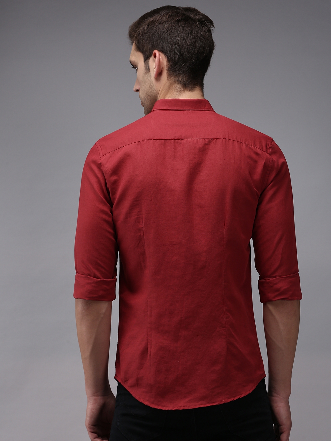 Men's Red Cotton Solid Casual Shirts