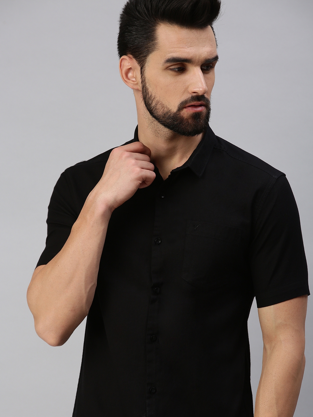 Men's Black Cotton Solid Casual Shirts