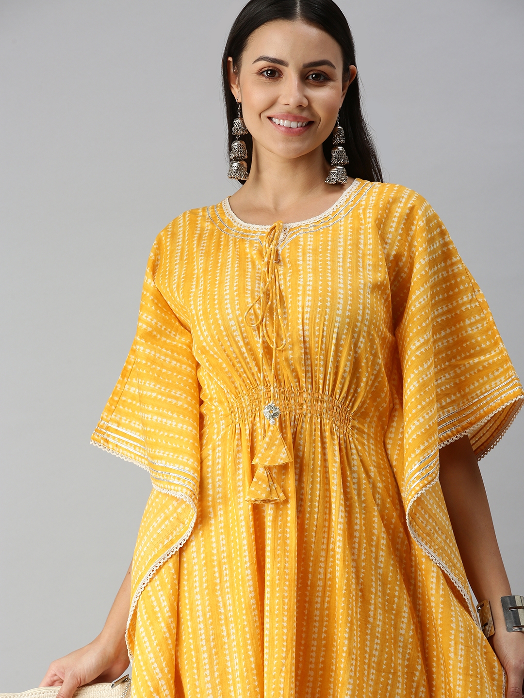 Women's Yellow Cotton Blend Geometrical Comfort Fit Kurta Sets