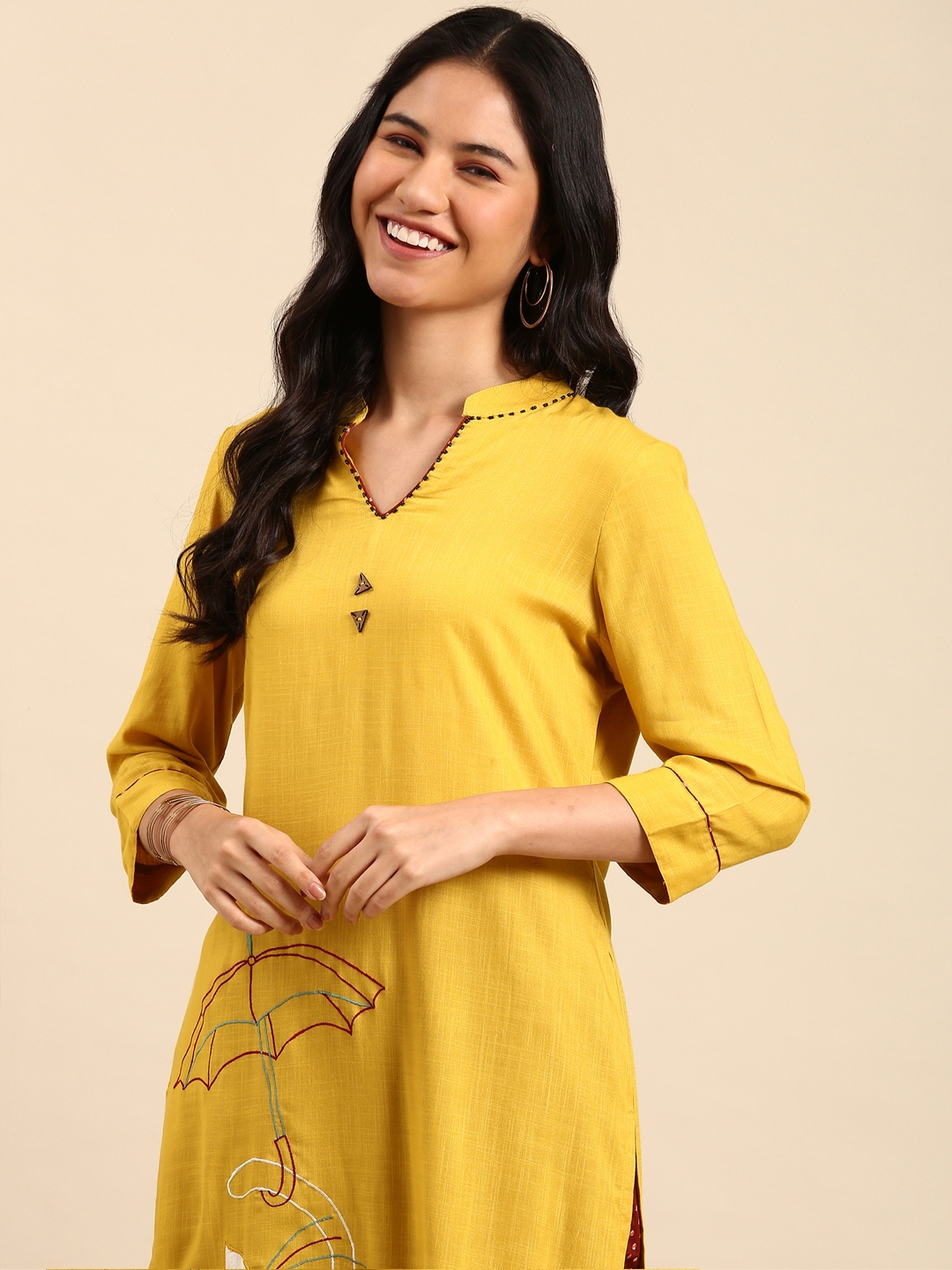 Women's Yellow Viscose Rayon Solid Comfort Fit Kurta Sets