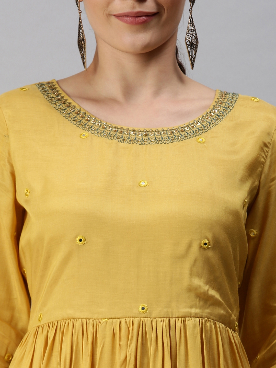 Showoff Women's Ethnic Solid Yellow Kurta