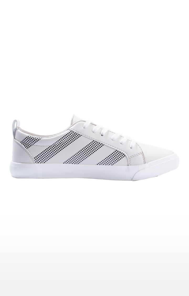 Eeken White Lifestyle Lightweight Casual Shoes For Women By Paragon
