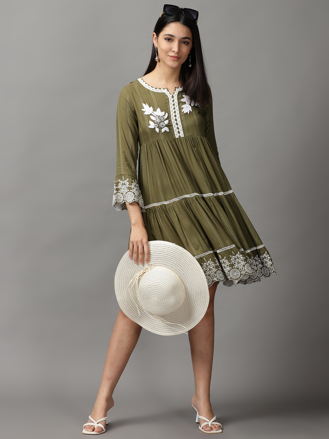 Women's Green Viscose Rayon Solid Dresses
