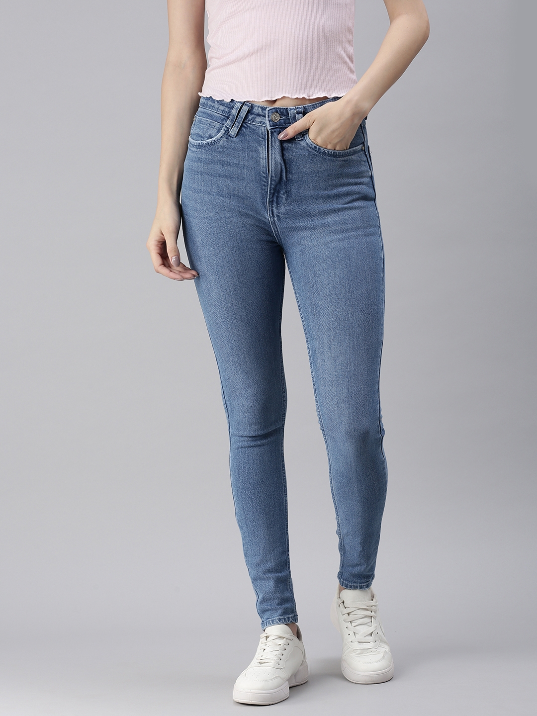 SHOWOFF Women's Clean Look Blue Slim Fit Denim Jeans
