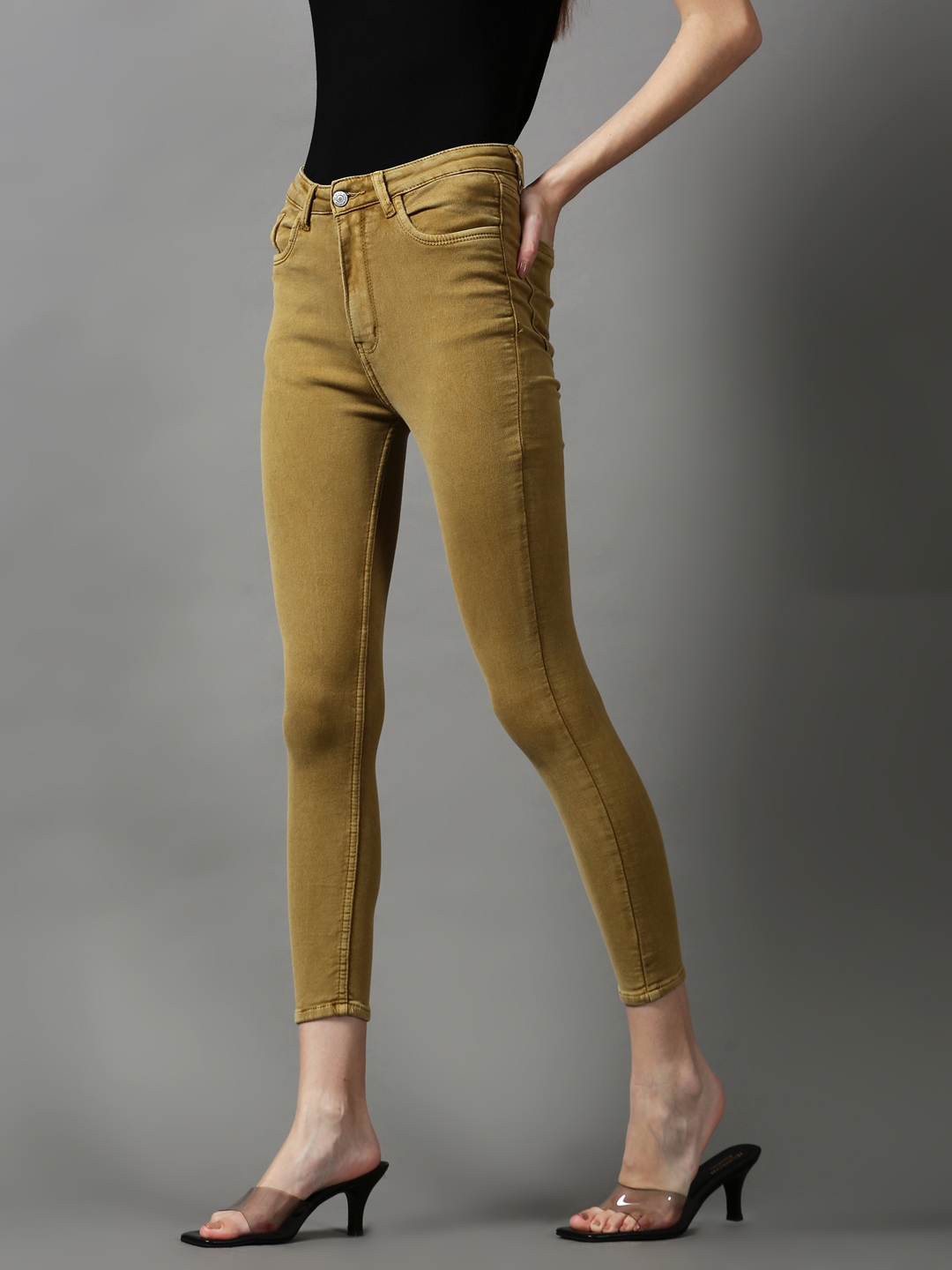 Women's Beige Denim Solid Jeans