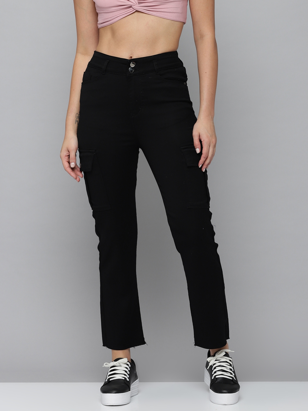 SHOWOFF Women's High-Rise Black Clean Look Jeans