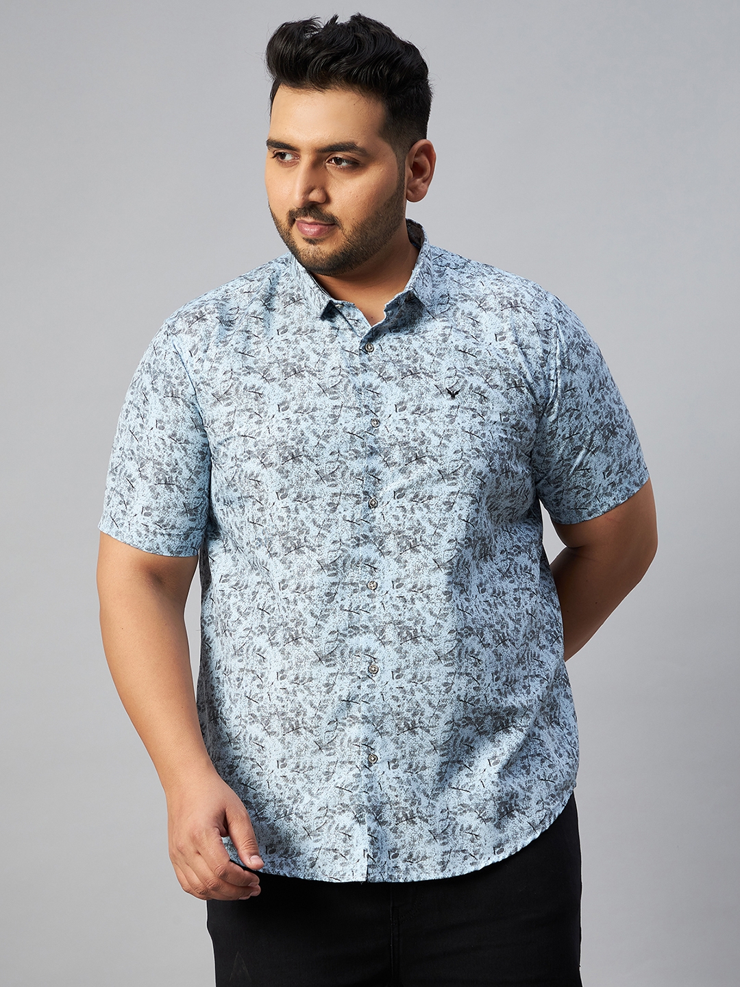 SHOWOFF Plus Men's Comfort Fit Cotton Blue Abstract Shirt