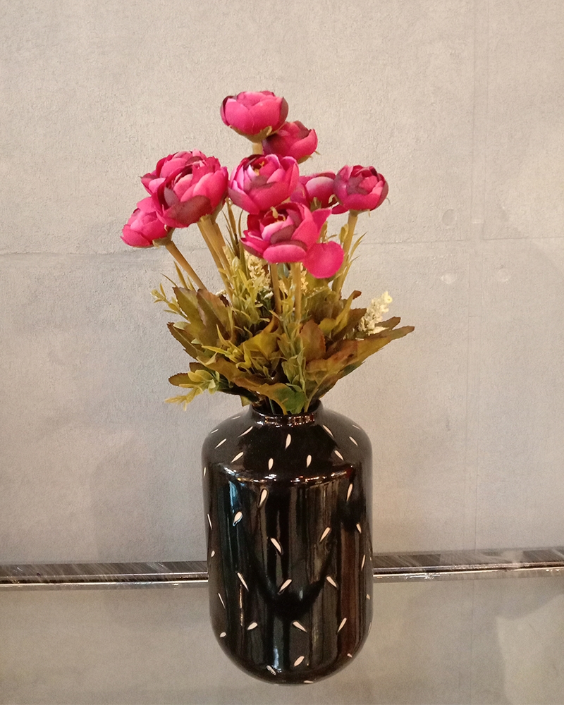 Order Happiness Small Flower with Black Vase For Home Decoration