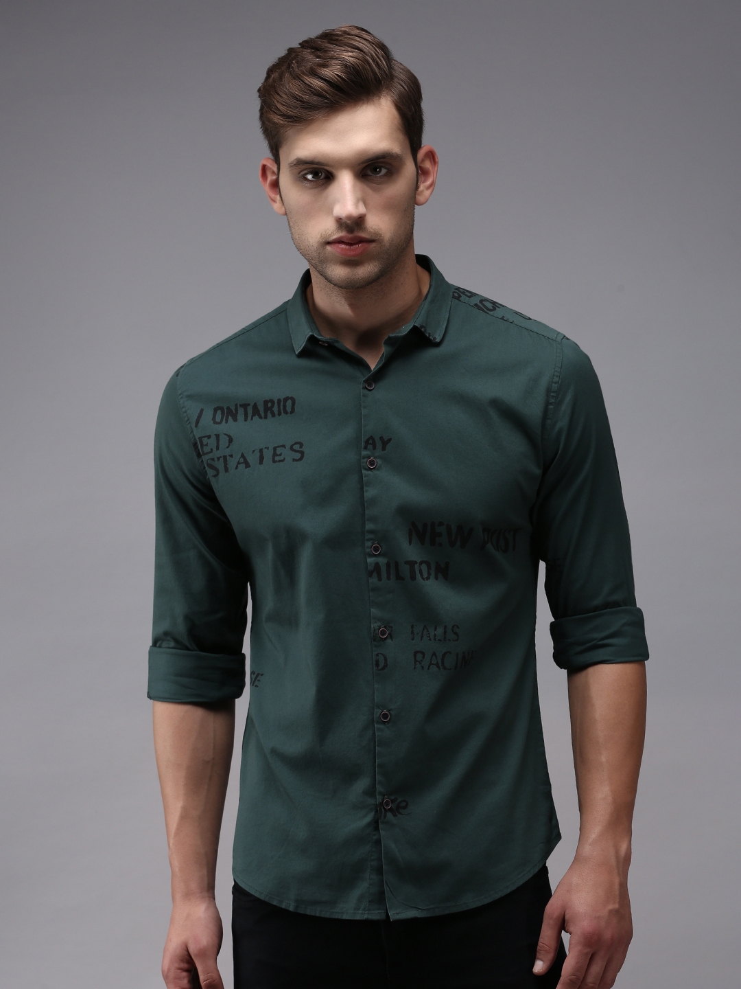 Men's Green Cotton Solid Casual Shirts