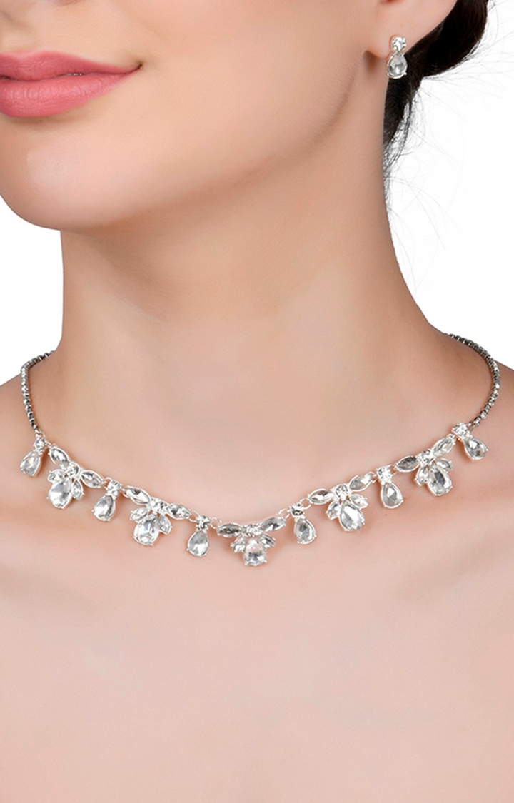 Lilly & sparkle | Lilly & Sparkle Silver Toned Crystal Studded Cup Chain Necklace With Stud Earrings