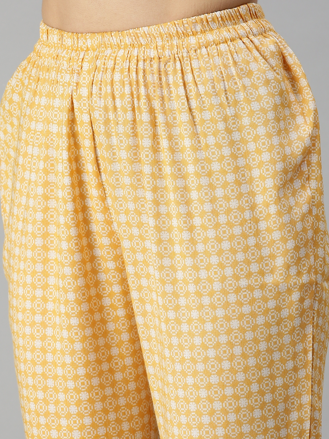 Showoff Women's Yellow Straight Calf Length Kurta and Trousers