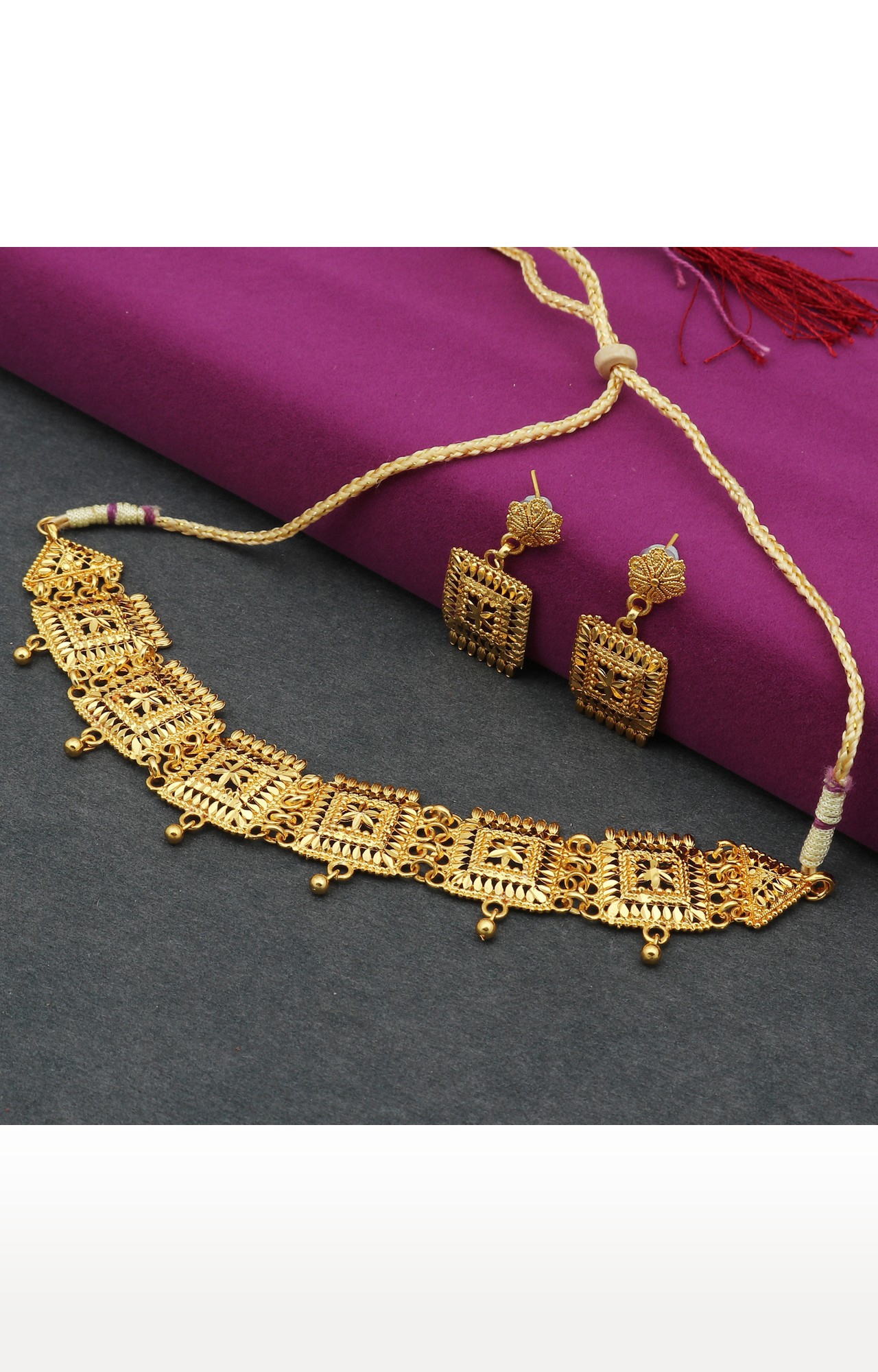 Sukkhi Glittery 24 Carat Gold Plated Choker Necklace Set For Women