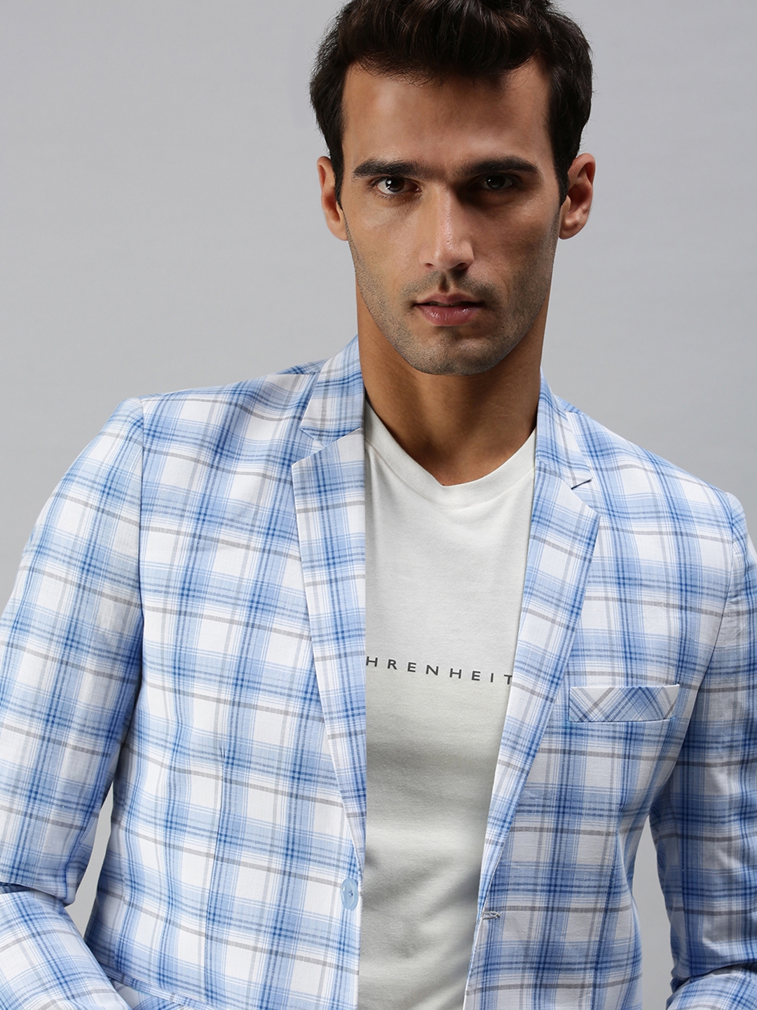 Showoff Men's Cotton Blend White and Blue Checked Blazers