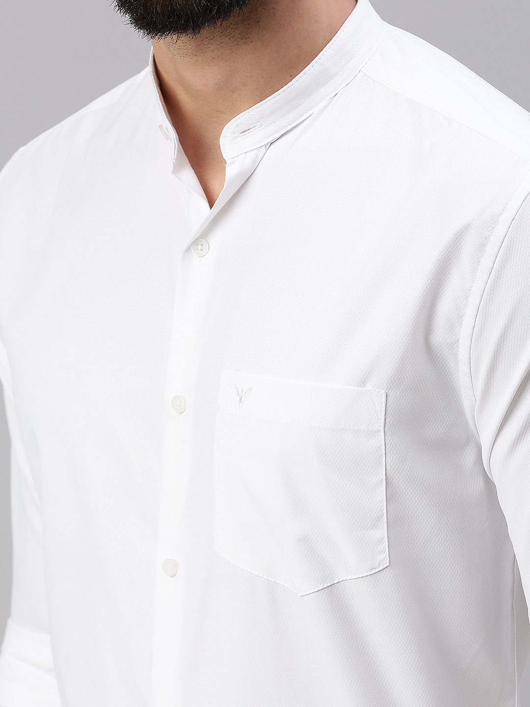 Men's White Polycotton Solid Casual Shirts
