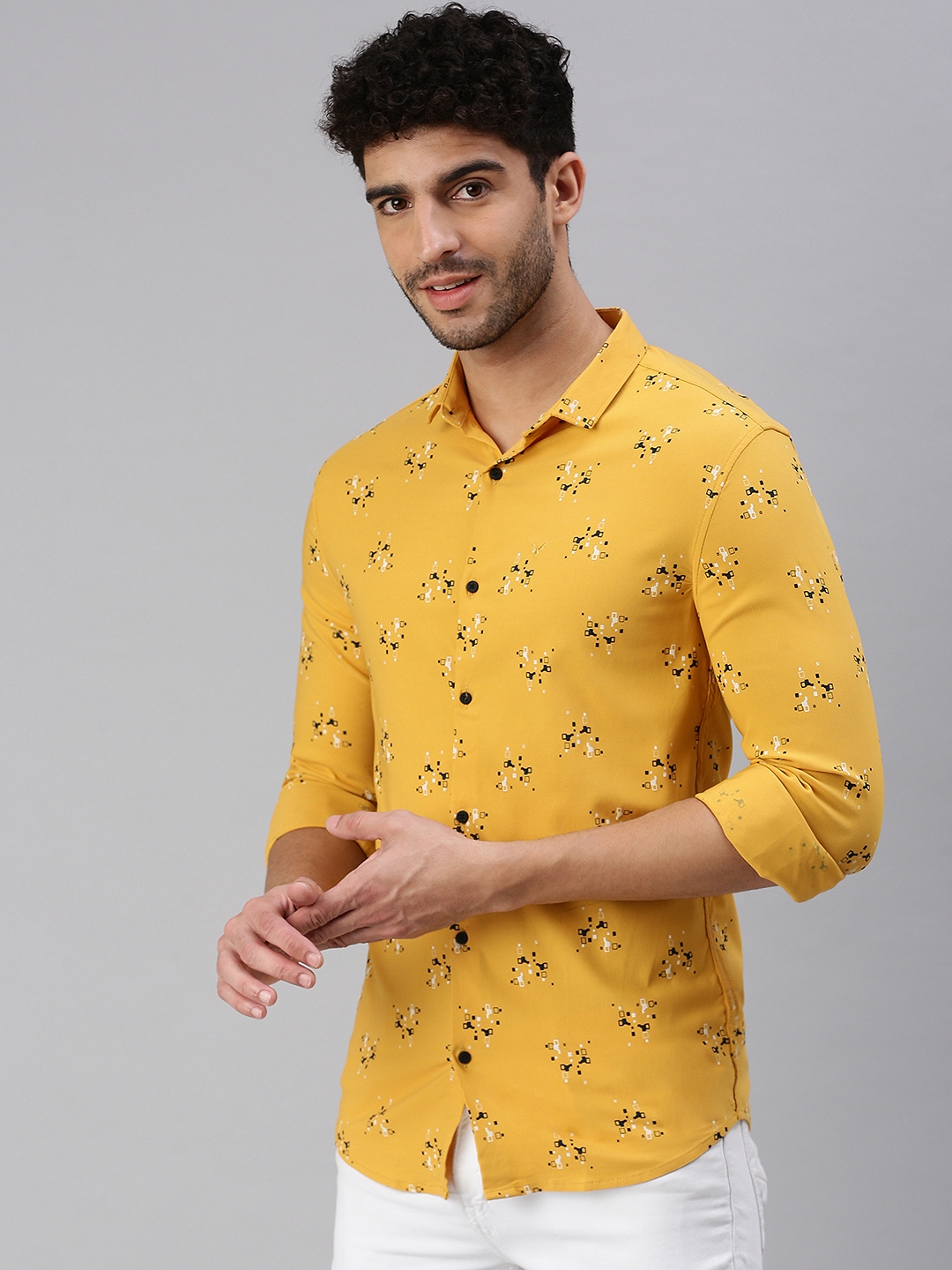 Showoff | SHOWOFF Men's Roll-Up Sleeves Yellow Geometric Shirts 2