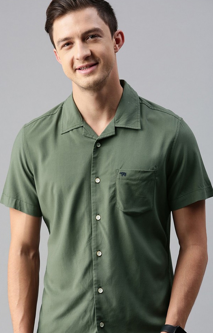 The Bear House | Men's Solid Bowling Collar Casual Shirt