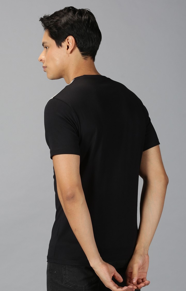 UrGear Printed Men Crew Neck Black T-Shirt