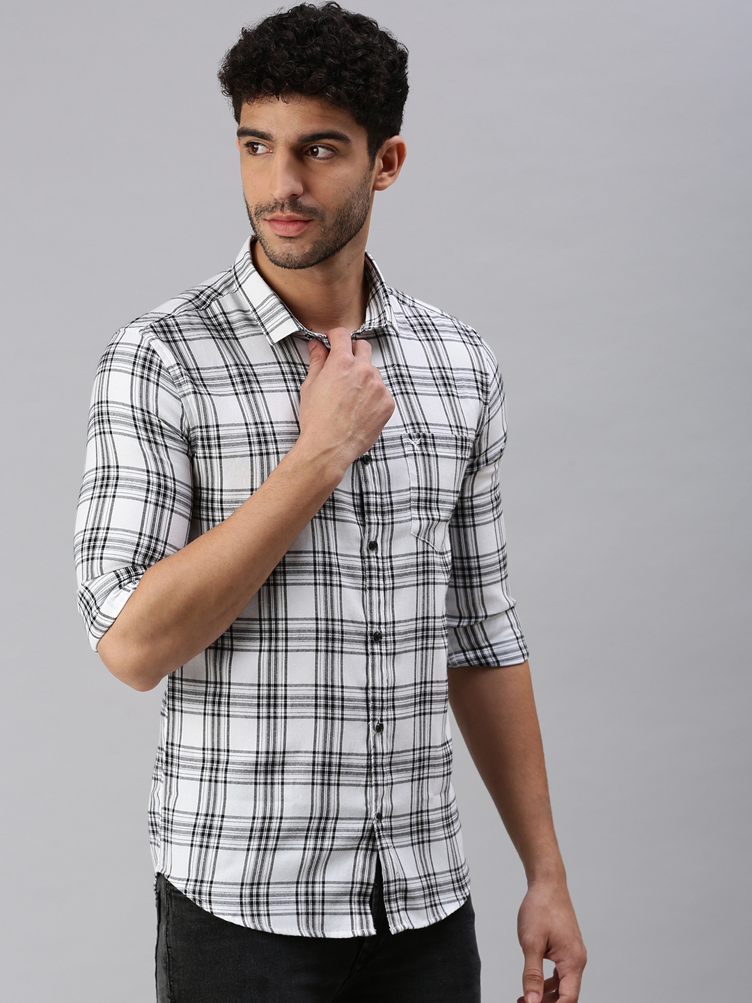 Men's White Cotton Checked Casual Shirts