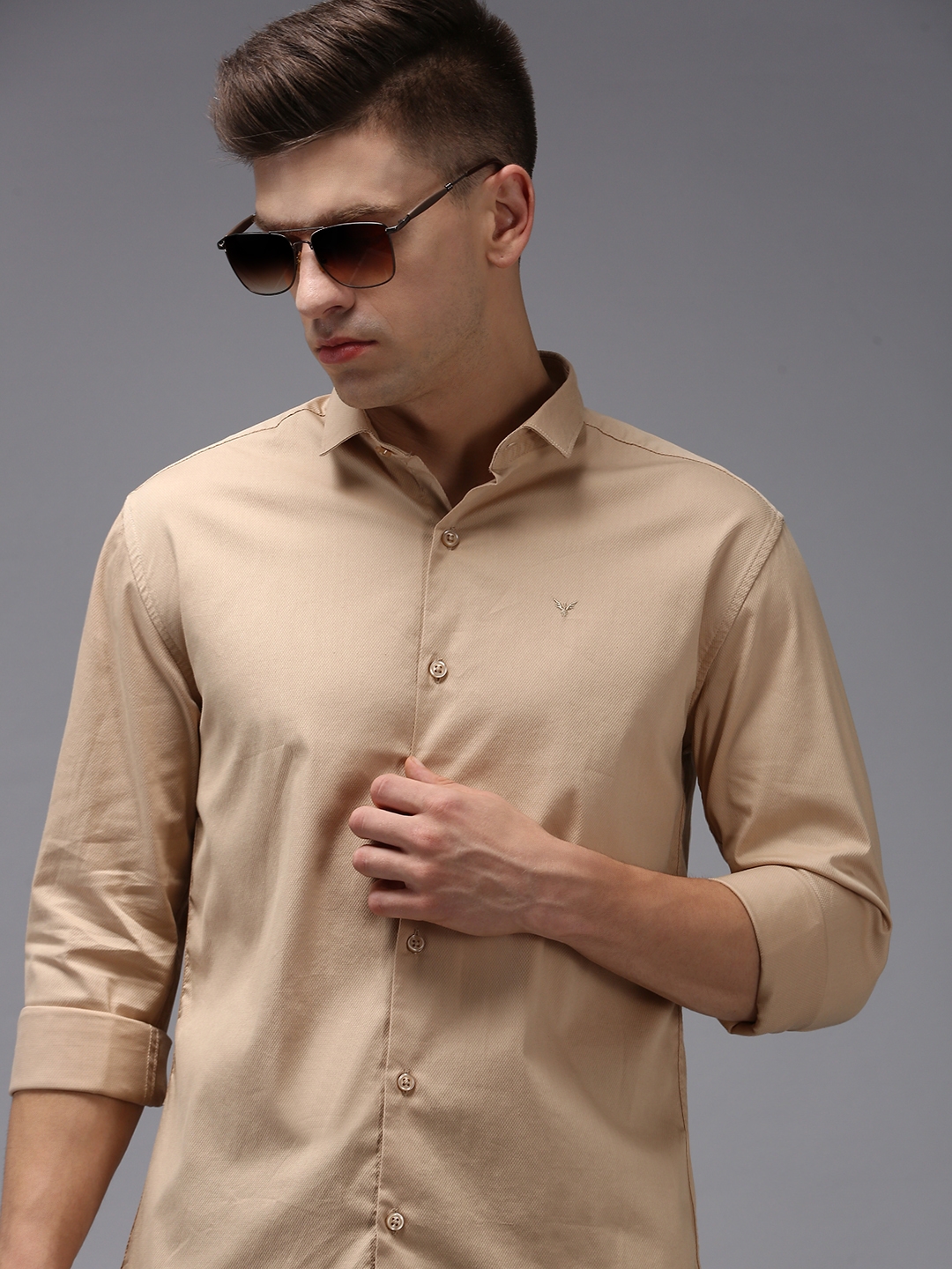 Showoff | SHOWOFF Men's Beige Spread Collar Solid Comfort Fit Shirt