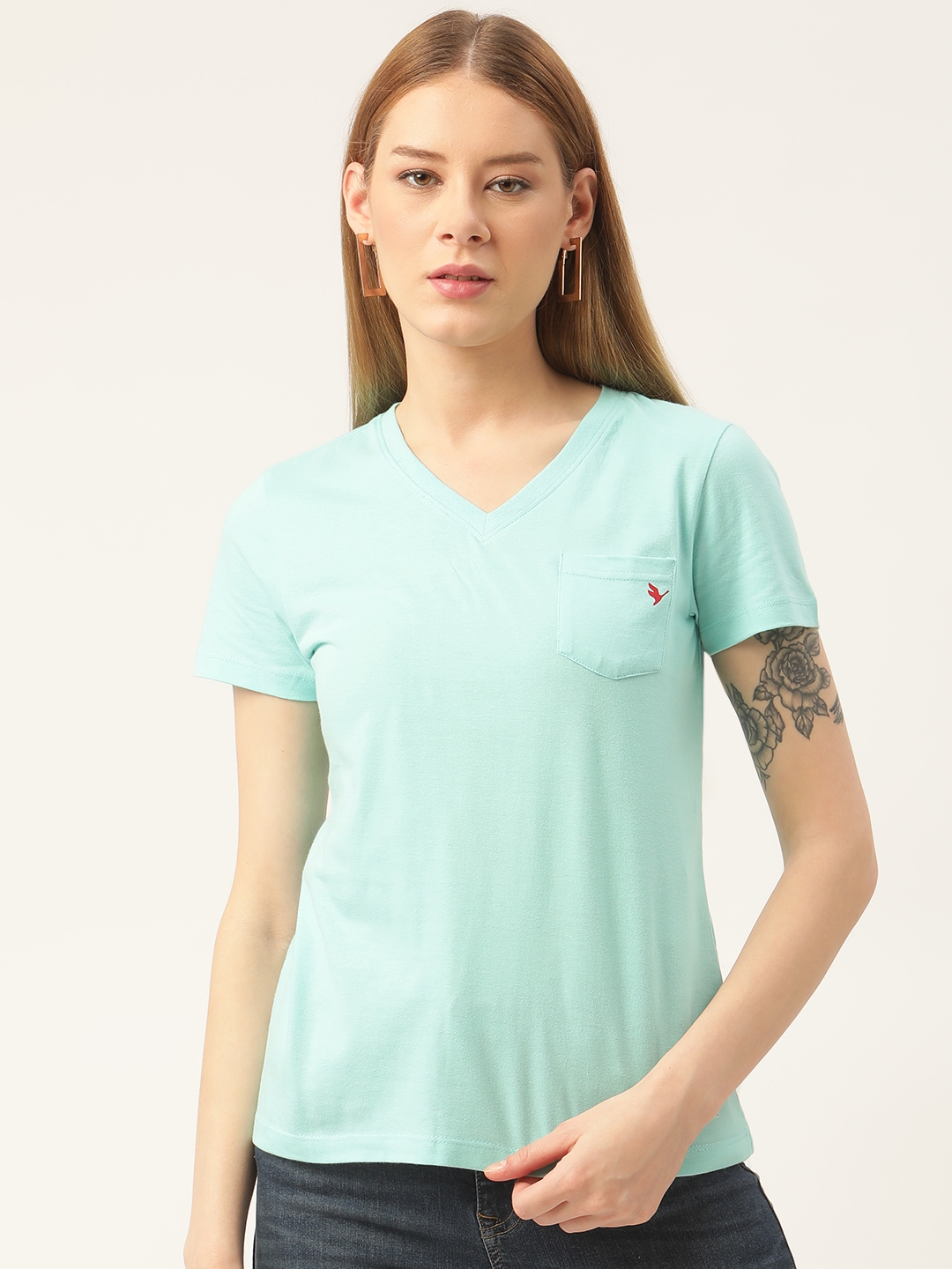 Am Swan | Blue Solid V-Neck T-Shirt