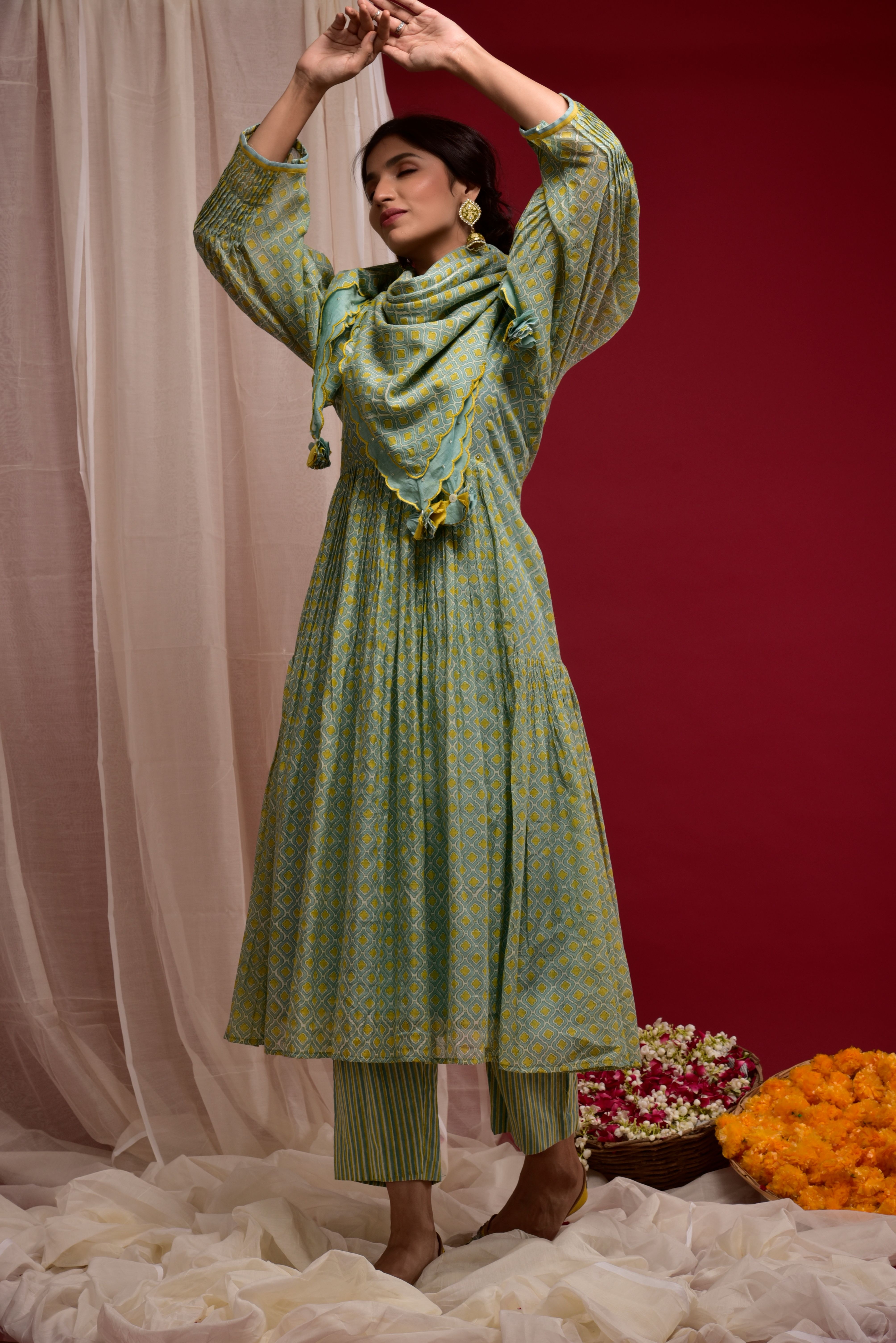 Block printed chanderi kurta with pin tucked sleeves and machine embroidered stoll