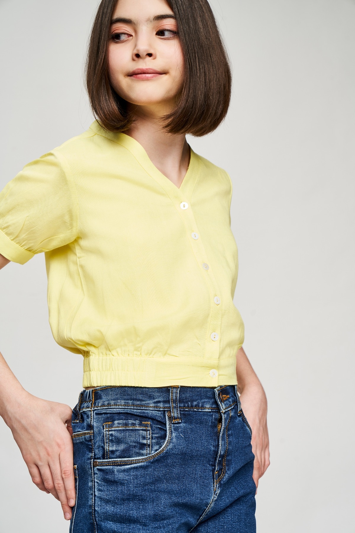 AND | Yellow Solid Cropped Top