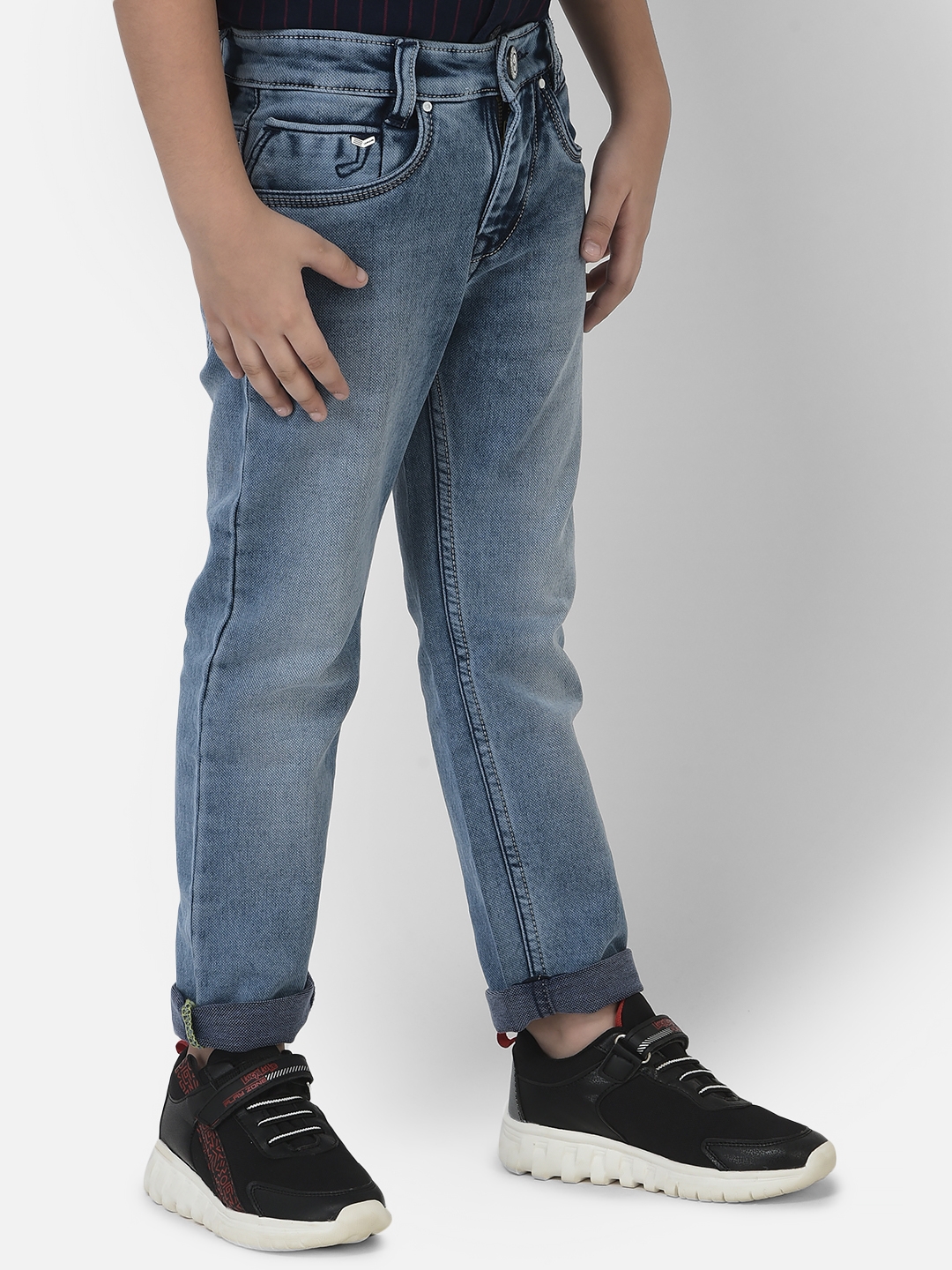 Crimsoune Club Boy Blue Jeans in Light Wash Detail 
