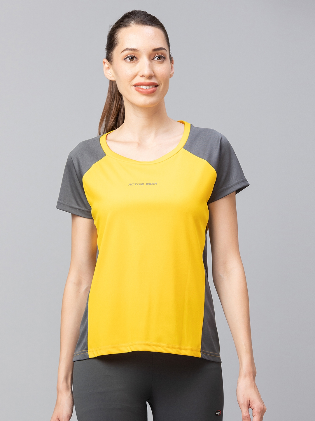 globus | Globus Yellow Colourblocked Tshirt