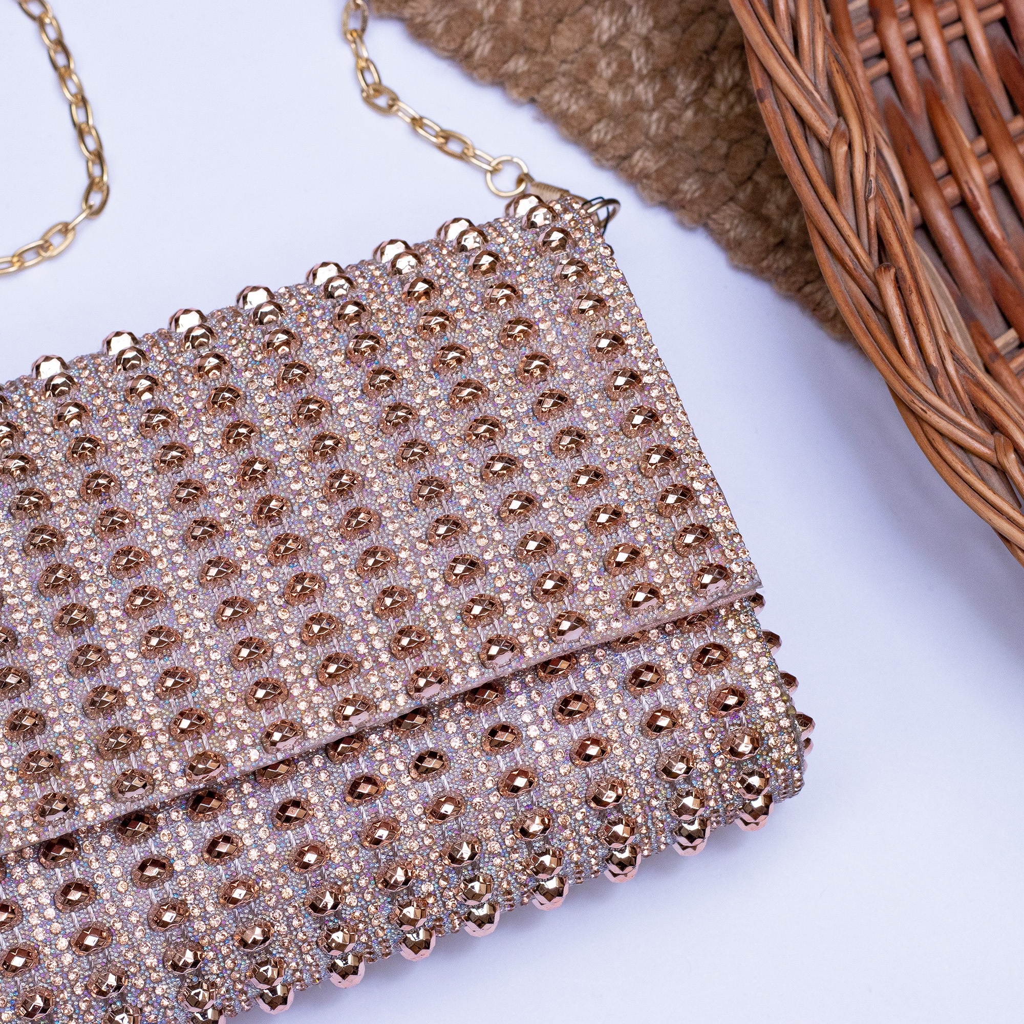 Studded copper clutch