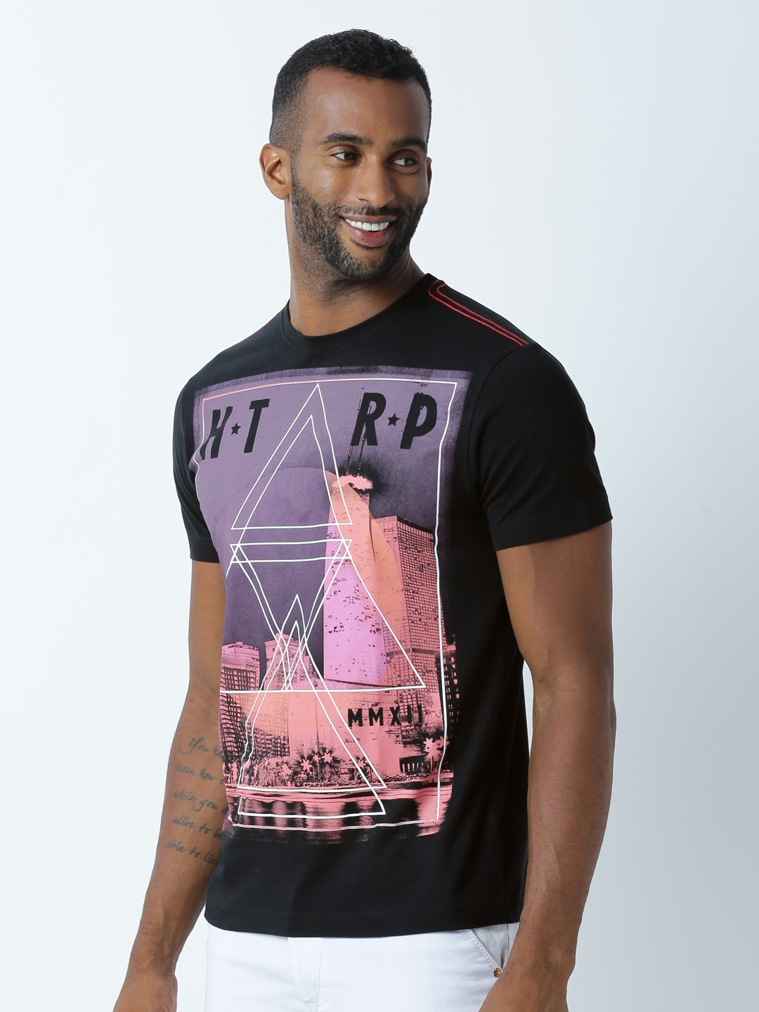 HUETRAP | Huetrap Men's Graphic Round Neck Short Sleeve Black T-Shirt 1