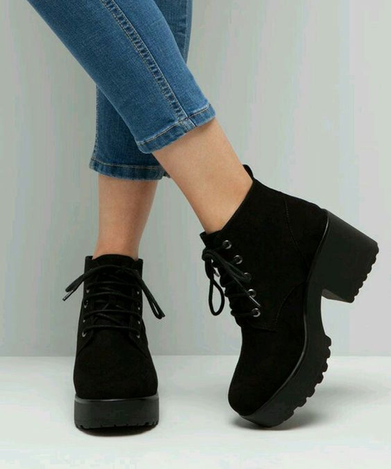 Shoetopia Women Black Solid Heeled Boots