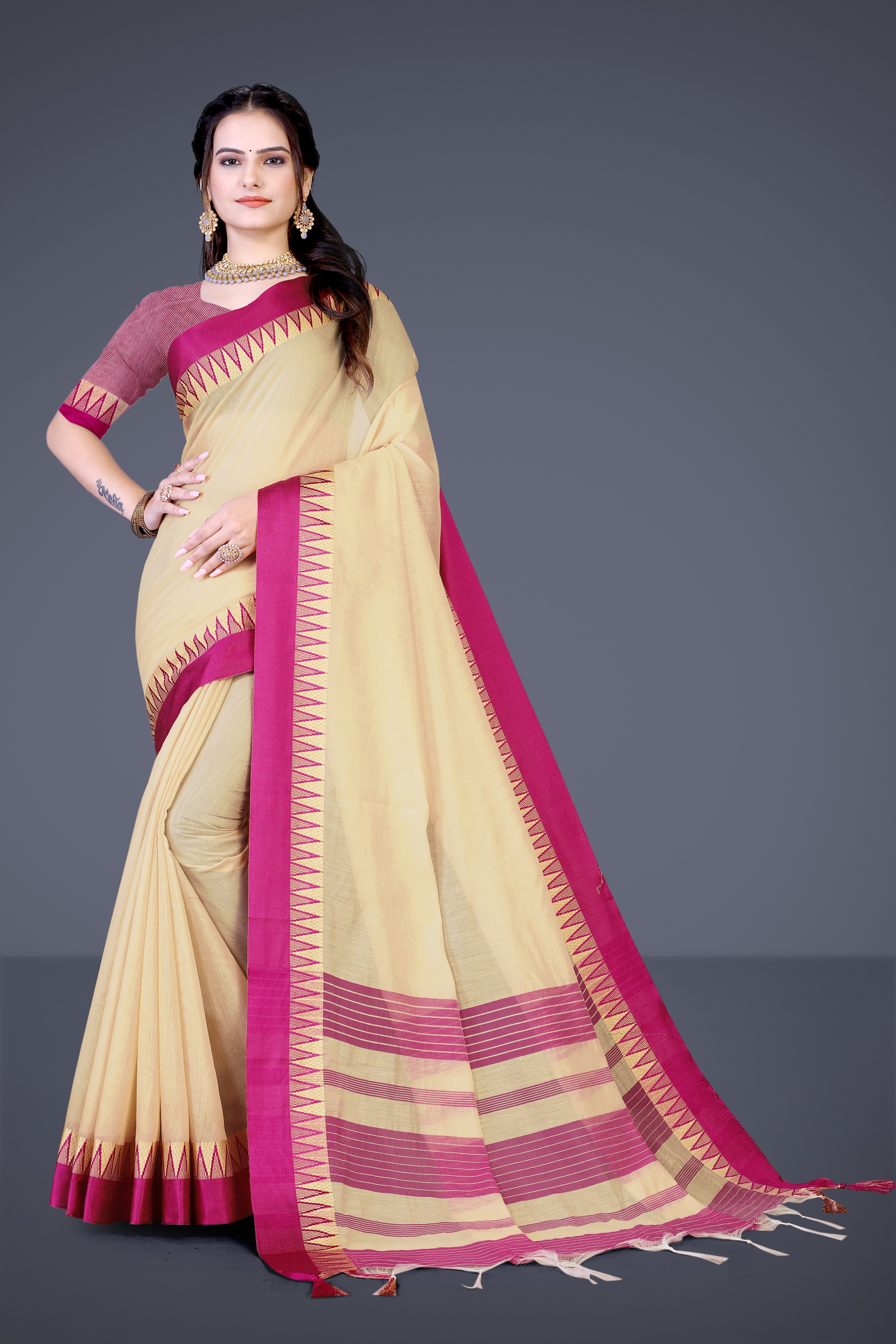 Vairagee  Beautiful Ethnic Wear Cotton Blend  Casual  Saree