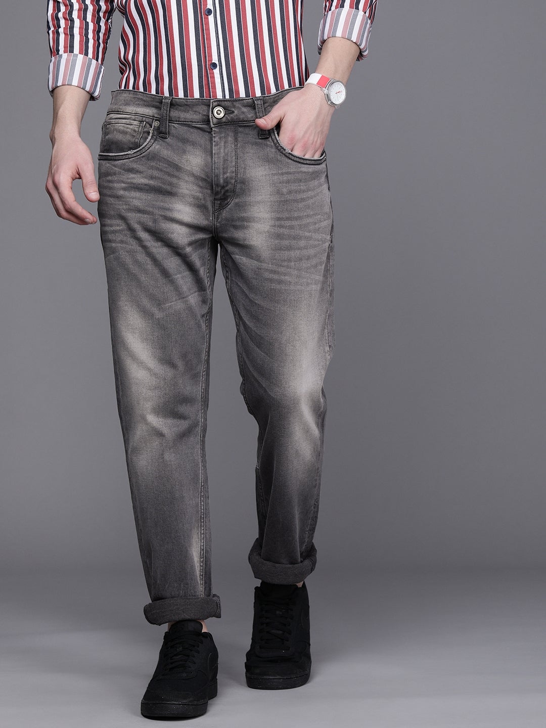 Voi Jeans | Men's Grey Slim Tapered Stretchable Jeans (VOJN1643)